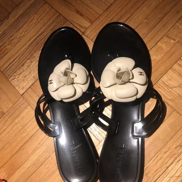 Chanel Sandal Size 10/Size 9 Mint Condition - Picture 3 of 5